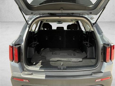 Used 2022 Kia Sorento LX AWD/4WD image 13