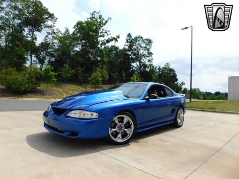 Used 1994 Ford Mustang GT image 2