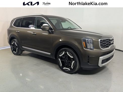 Used 2024 Kia Telluride S FWD image 1