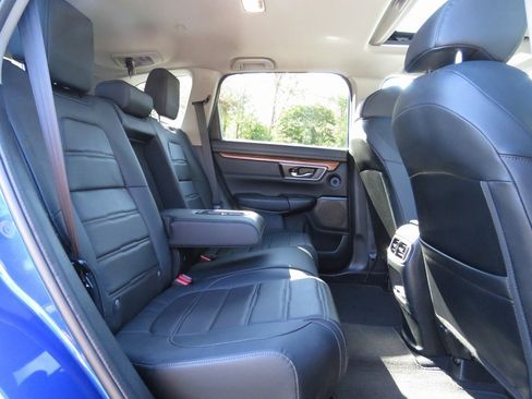 Used 2022 Honda CR-V Touring image 16