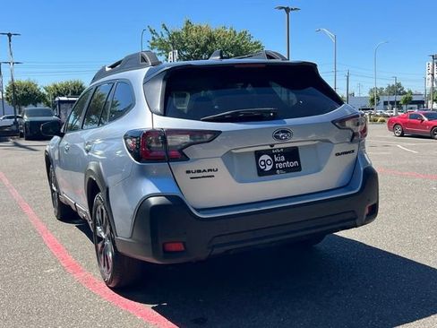 Used 2024 Subaru Outback Onyx Edition AWD/4WD image 11