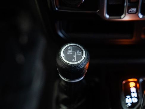 Used 2023 Jeep Wrangler Unlimited image 31