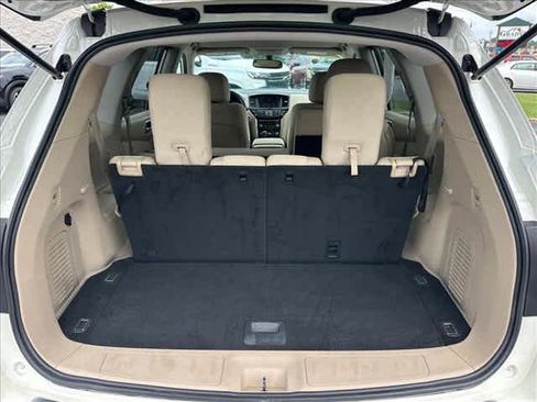 Used 2017 Nissan Pathfinder SV FWD image 26