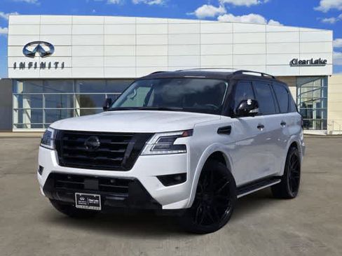 Used 2023 Nissan Armada Platinum w/ Captain's Chairs Package RWD image 1