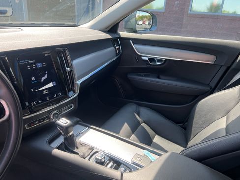 Used 2019 Volvo V90 T6 Cross Country w/ Advanced Package AWD/4WD image 10