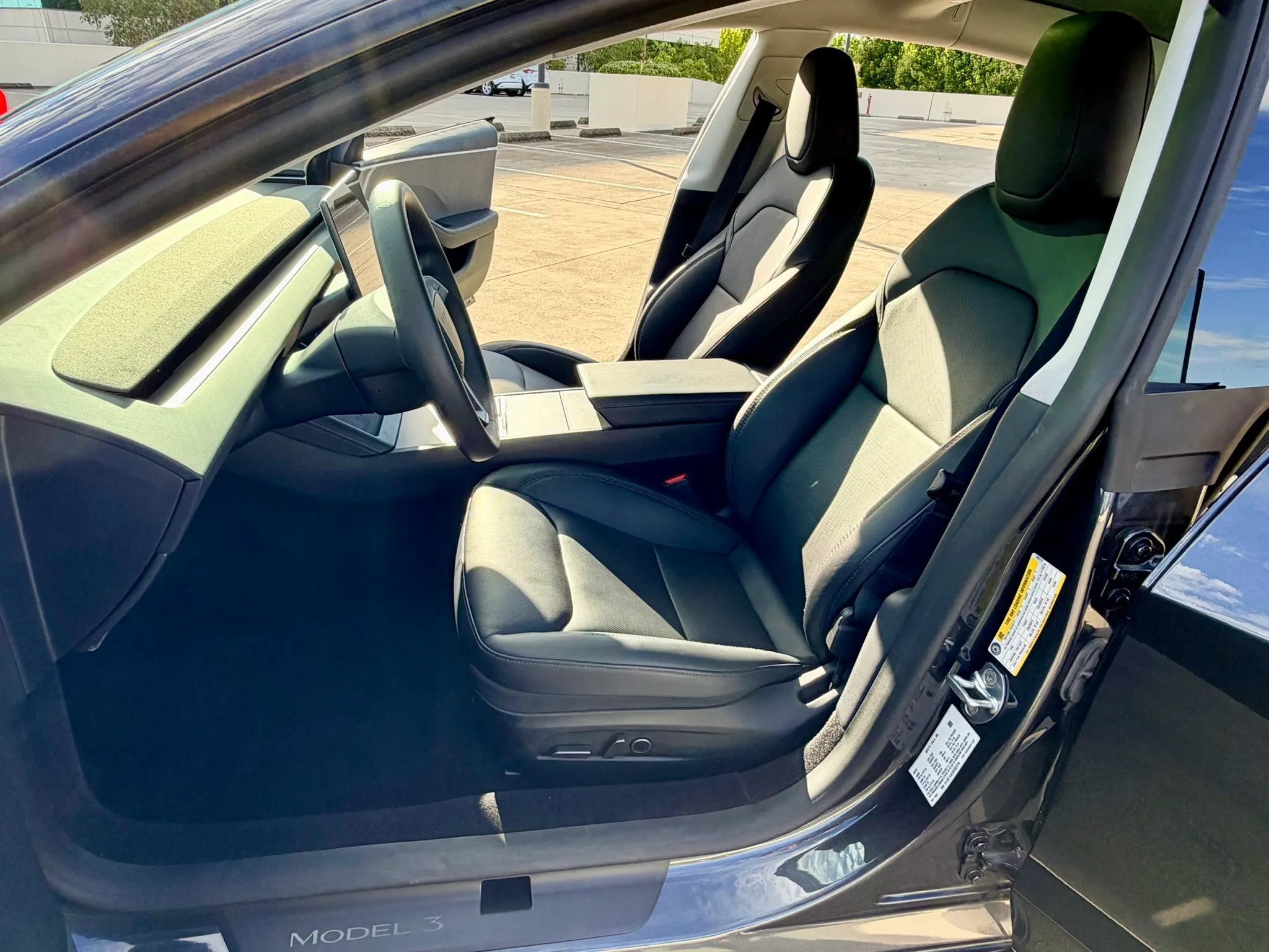 Used 2025 Tesla Model 3 Long Range RWD image 36