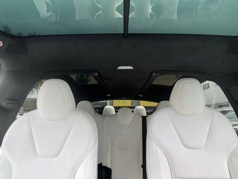 Used 2023 Tesla Model X image 21