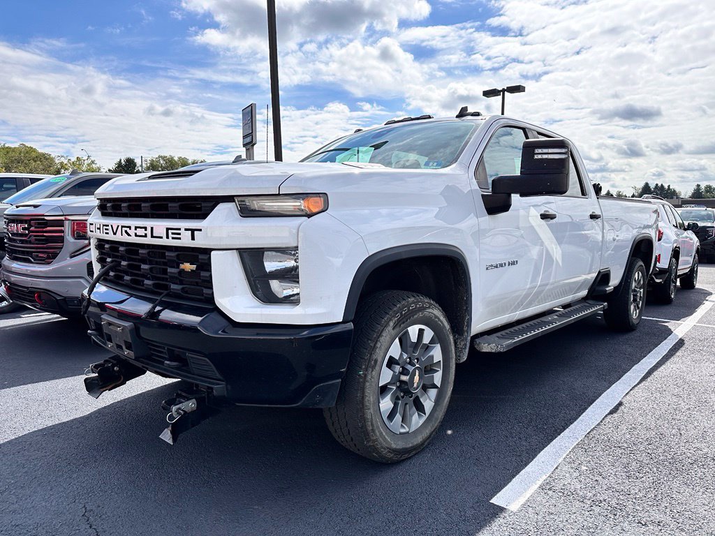Used 2022 Chevrolet Silverado 2500 Custom w/ Custom Value Package AWD/4WD image 2