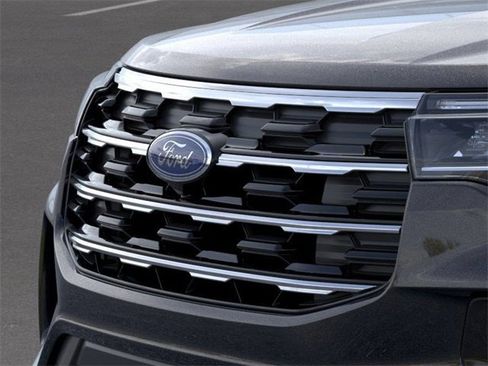 New 2026 Ford Explorer Active image 17
