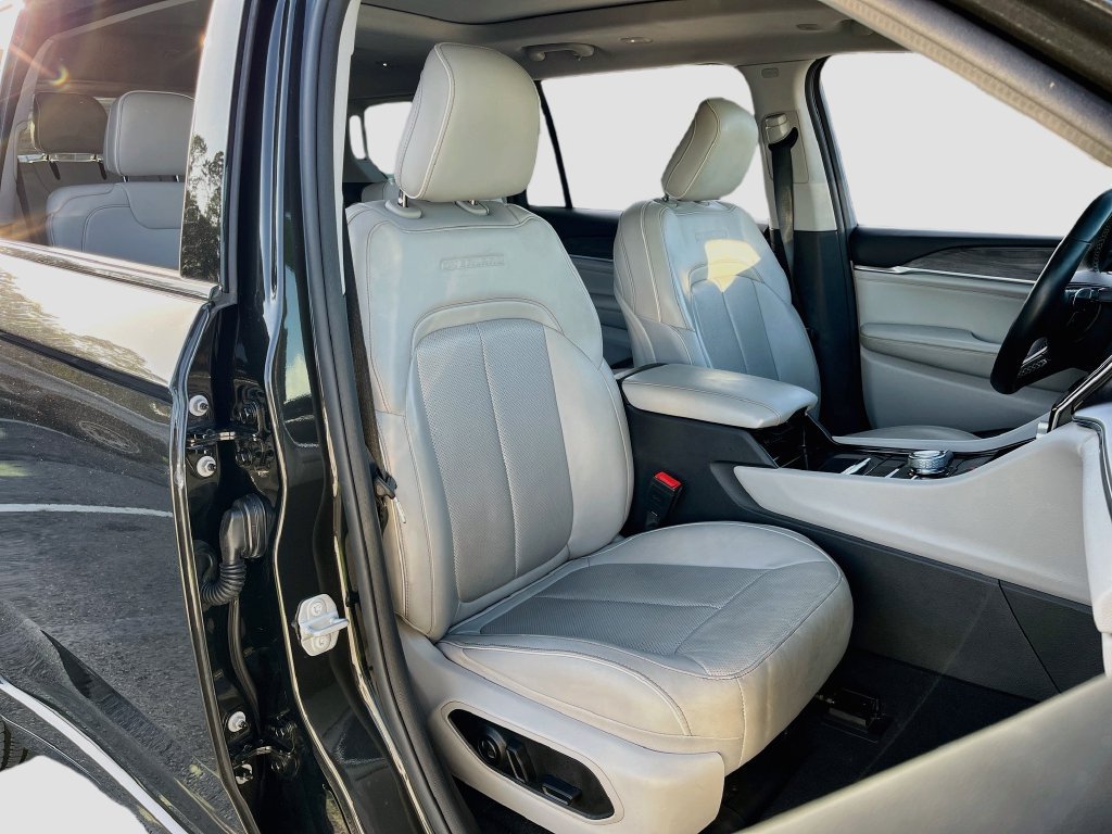 Used 2022 Jeep Grand Cherokee L Overland AWD/4WD image 31