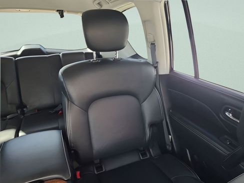 Used 2019 INFINITI QX80 Luxe w/ Proassist Package image 6
