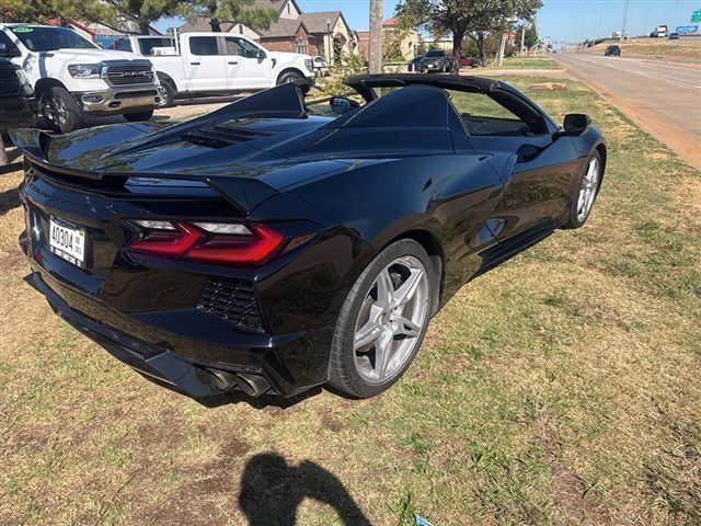 Used 2021 Chevrolet Corvette Stingray Preferred Conv w/ Z51 Performance Package RWD image 2