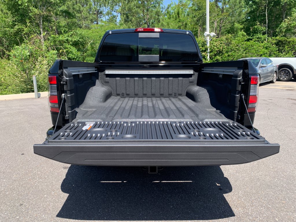 New 2026 Nissan Frontier SV w/ SV Convenience Package RWD image 6