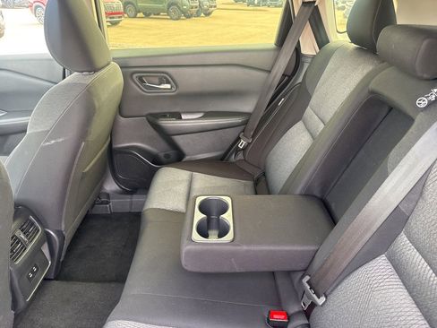 Certified 2025 Nissan Rogue SV image 38