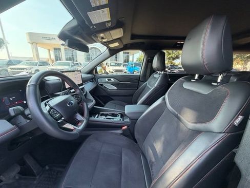 Used 2025 Ford Explorer ST w/ Sun And Sound Package AWD/4WD image 7