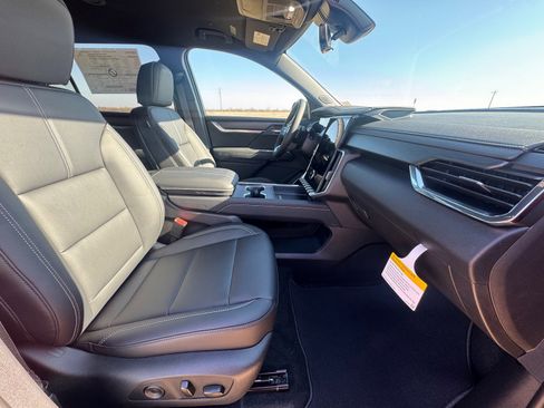 New 2026 GMC Acadia Elevation w/ Elevation Premium Package image 19