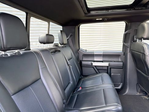 Used 2020 Ford F150 Lariat w/ Equipment Group 502A Luxury AWD/4WD image 14