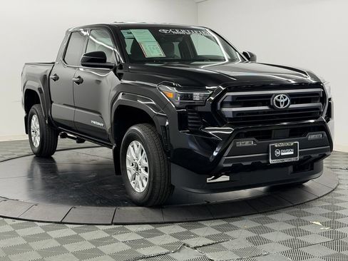 Used 2026 Toyota Tacoma SR5 RWD image 8