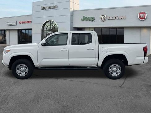 Used 2023 Toyota Tacoma SR AWD/4WD image 4