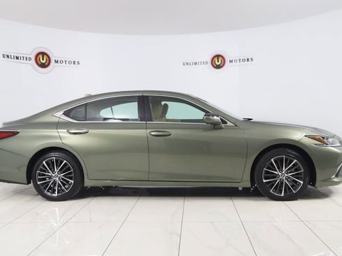 Used 2024 Lexus ES 350 w/ Premium Package image 2