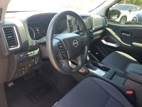 Certified 2024 Nissan Frontier SV w/ SV Convenience Package AWD/4WD image 14