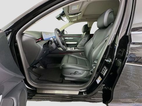 New 2026 Genesis GV70 2.5T Advanced AWD/4WD image 16