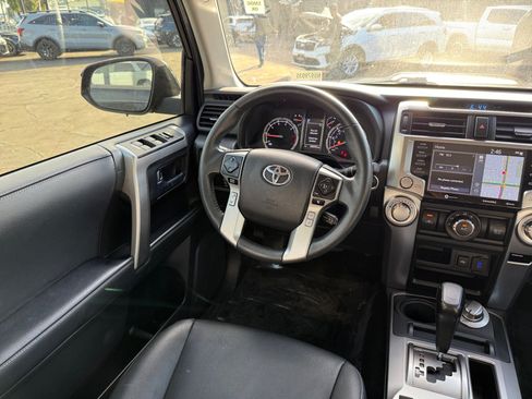 Used 2022 Toyota 4Runner TRD Sport w/ Technology Package AWD/4WD image 20