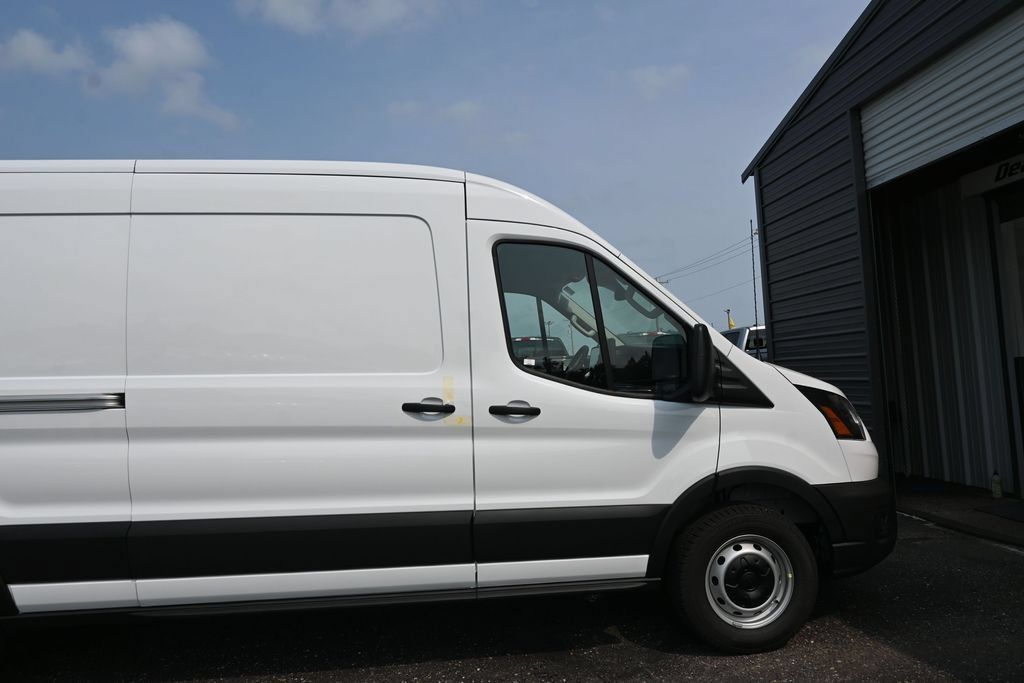 New 2026 Ford Transit 150 148 Medium Roof w/ Load Area Protection Package RWD image 11