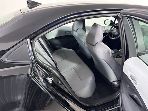 Used 2023 Toyota Corolla SE w/ Carpet Mat Package (TMS) FWD image 11