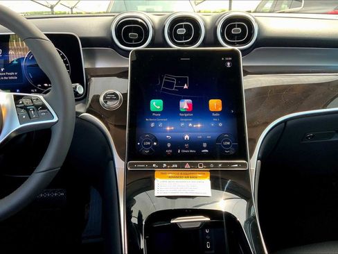 New 2025 Mercedes-Benz GLC 350e GLC 350e image 9