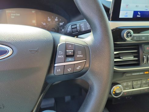 Used 2020 Ford Escape SE image 12
