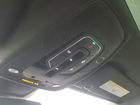 Used 2023 Audi Q8 Premium Plus image 34