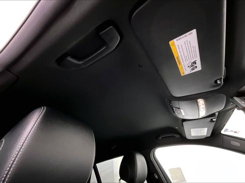 Used 2021 Mercedes-Benz GLC 300 image 28