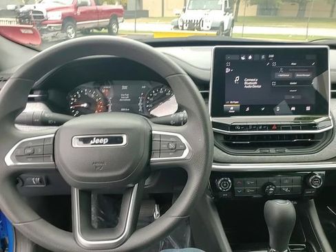 Used 2023 Jeep Compass Sport image 26