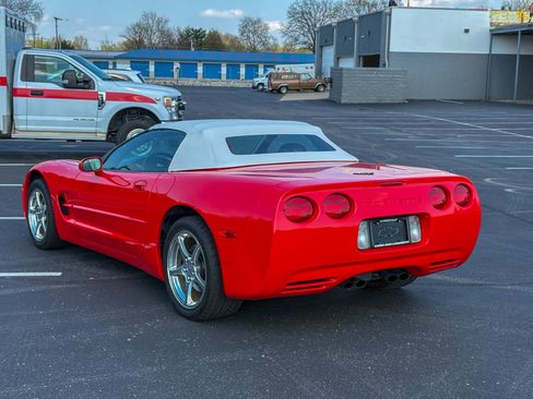 Used 2000 Chevrolet Corvette Convertible w/ Memory Pkg image 12