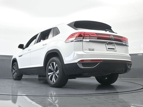 Used 2024 Volkswagen Atlas Cross Sport SE image 56