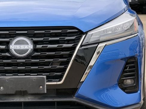 Used 2023 Nissan Kicks SR w/ SR Premium Package image 9