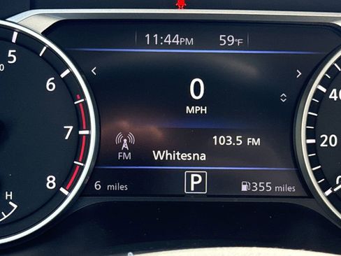 New 2025 Nissan Sentra SR w/ Trunk Package FWD image 10