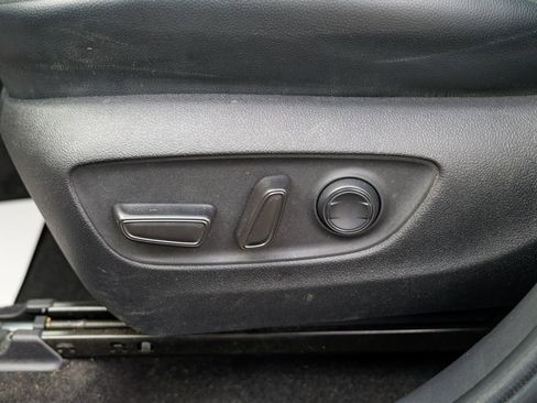 Used 2023 Toyota Highlander XLE image 20