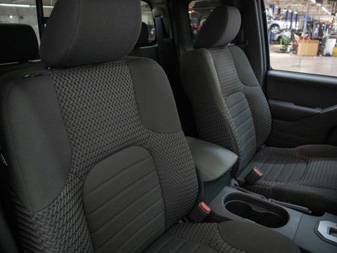 Used 2020 Nissan Frontier SV w/ SV Utility Package image 29