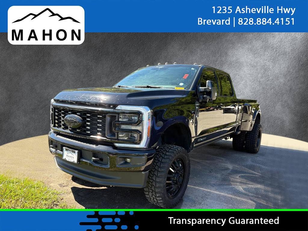 Used 2025 Ford F350 Platinum AWD/4WD image 1