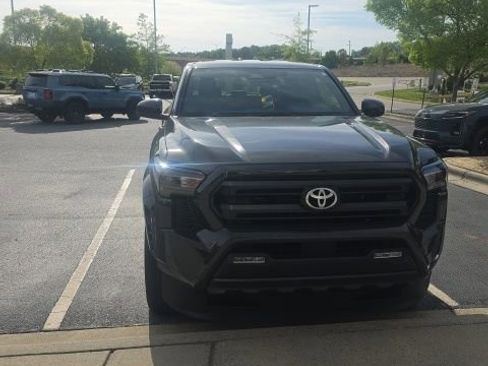 Used 2024 Toyota Tacoma SR5 image 5