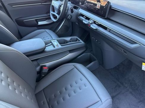 New 2026 Kia EV9 Wind AWD/4WD image 19