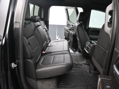 Used 2020 GMC Sierra 1500 SLT RWD image 3
