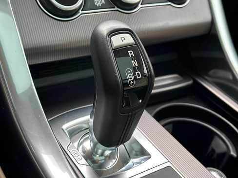 Used 2017 Land Rover Range Rover Sport HSE image 23
