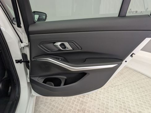 Used 2026 BMW 330i Sedan w/ Convenience Package RWD image 59