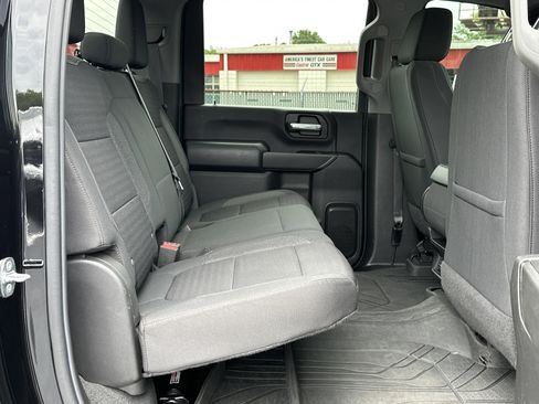 Used 2022 Chevrolet Silverado 2500 Custom w/ Custom Value Package AWD/4WD image 13