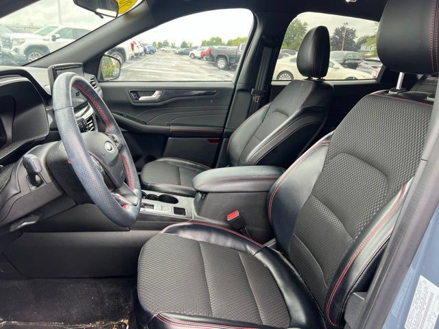 Used 2024 Ford Escape ST-Line w/ Tech Pack #1 AWD/4WD image 14