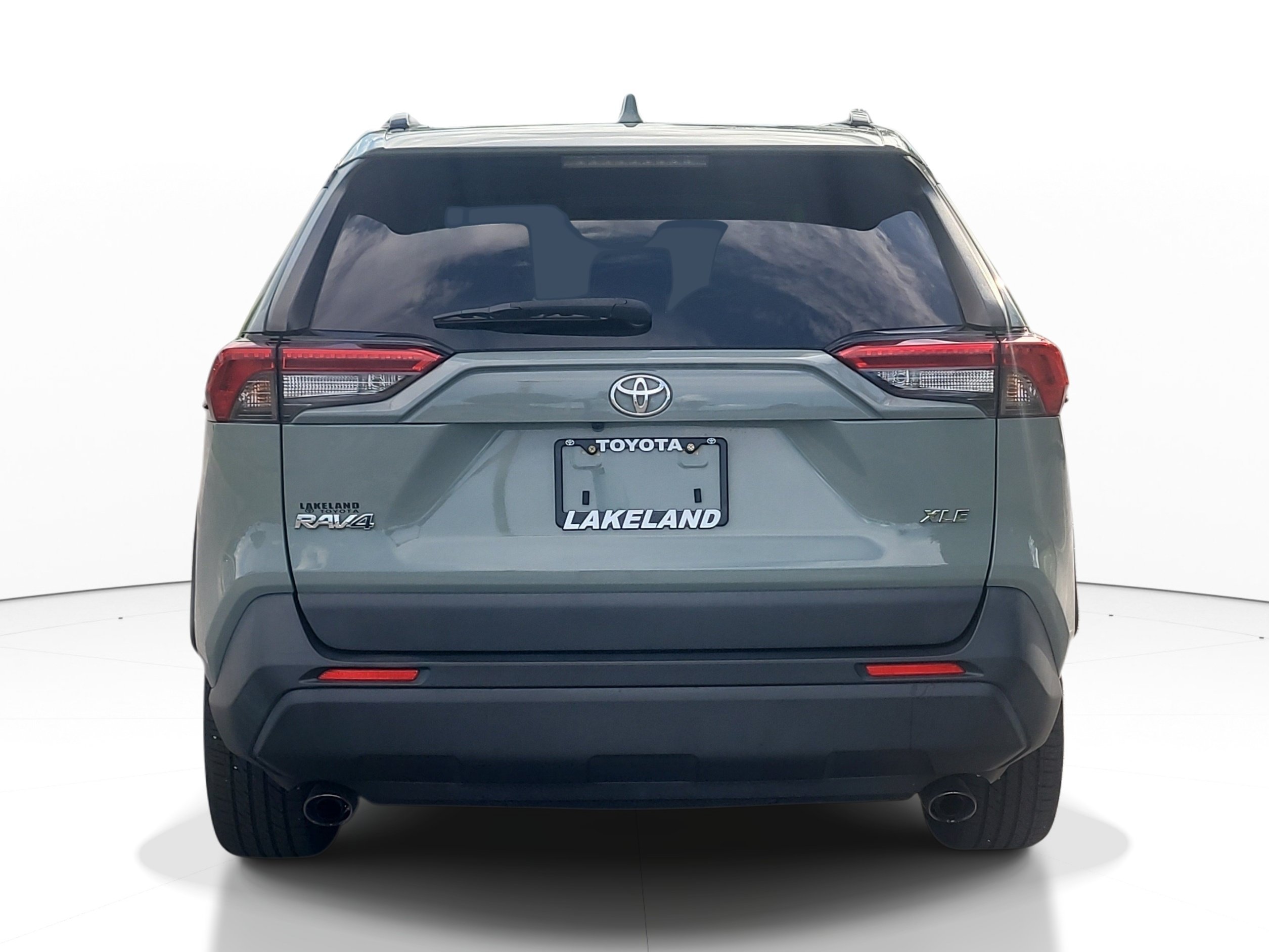 Used 2021 Toyota RAV4 XLE Premium FWD image 6