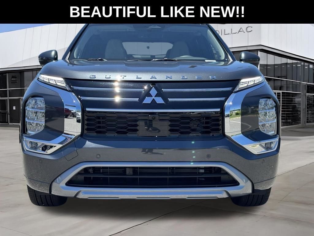 Used 2025 Mitsubishi Outlander SEL FWD image 4